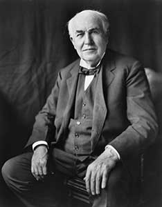 edison invention of the light bulb